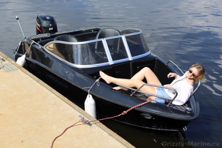 Катер GRIZZLY 500 DC