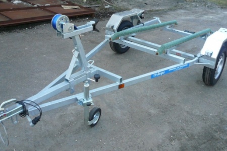 Trailer for jet ski V38T