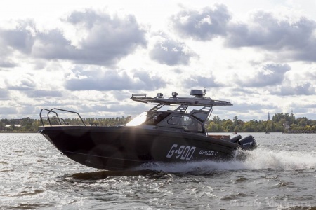 Катер Grizzly G900 