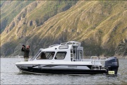 The President of Russia Vladimir Putin has leaded his week-end with the Prime Minister Dmitry Medvedev on the Grizzly boat. 