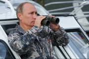The President of Russia Vladimir Putin has leaded his week-end with the Prime Minister Dmitry Medvedev on the Grizzly boat. 